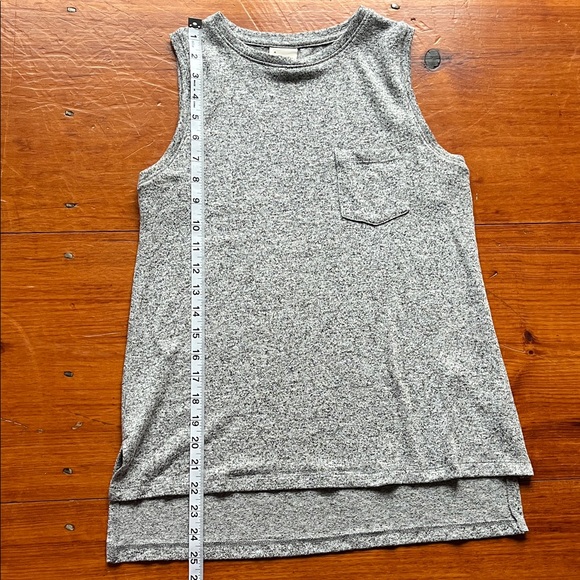 A New Day sleeveless sweater - Picture 5 of 6